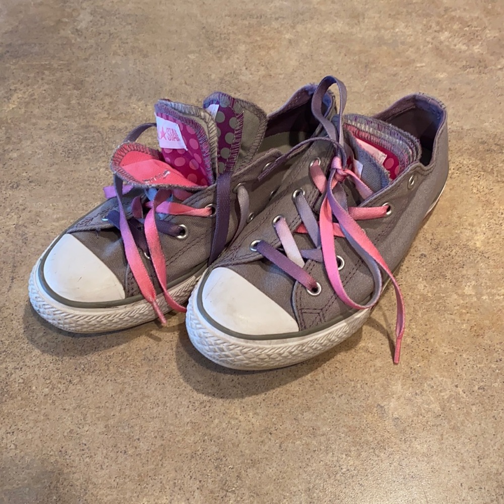 Yourh converse size 3
